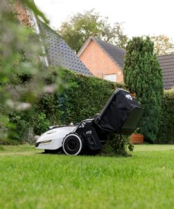 Miljöbild Mammotion YUKA